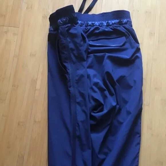 Lululemon Satin Trim Tuxedo Pant Navy Like New - Picture 12 of 14